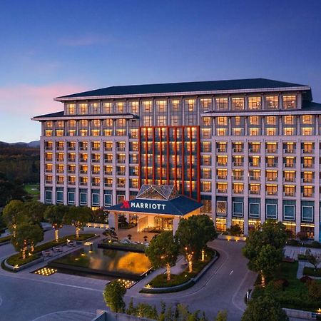Wuxi Marriott Hotel Lihu Lake Exteriör bild