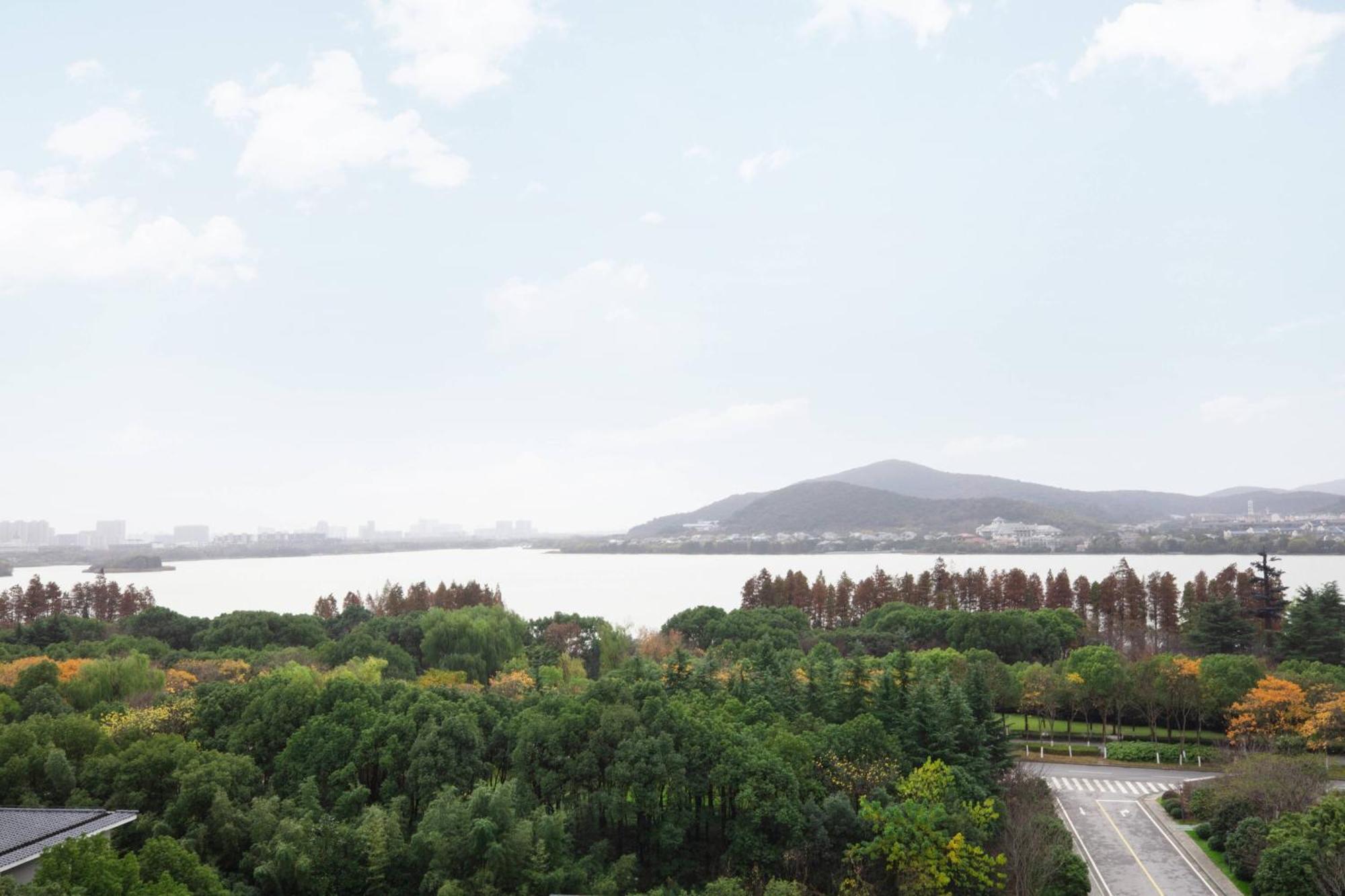 Wuxi Marriott Hotel Lihu Lake Exteriör bild